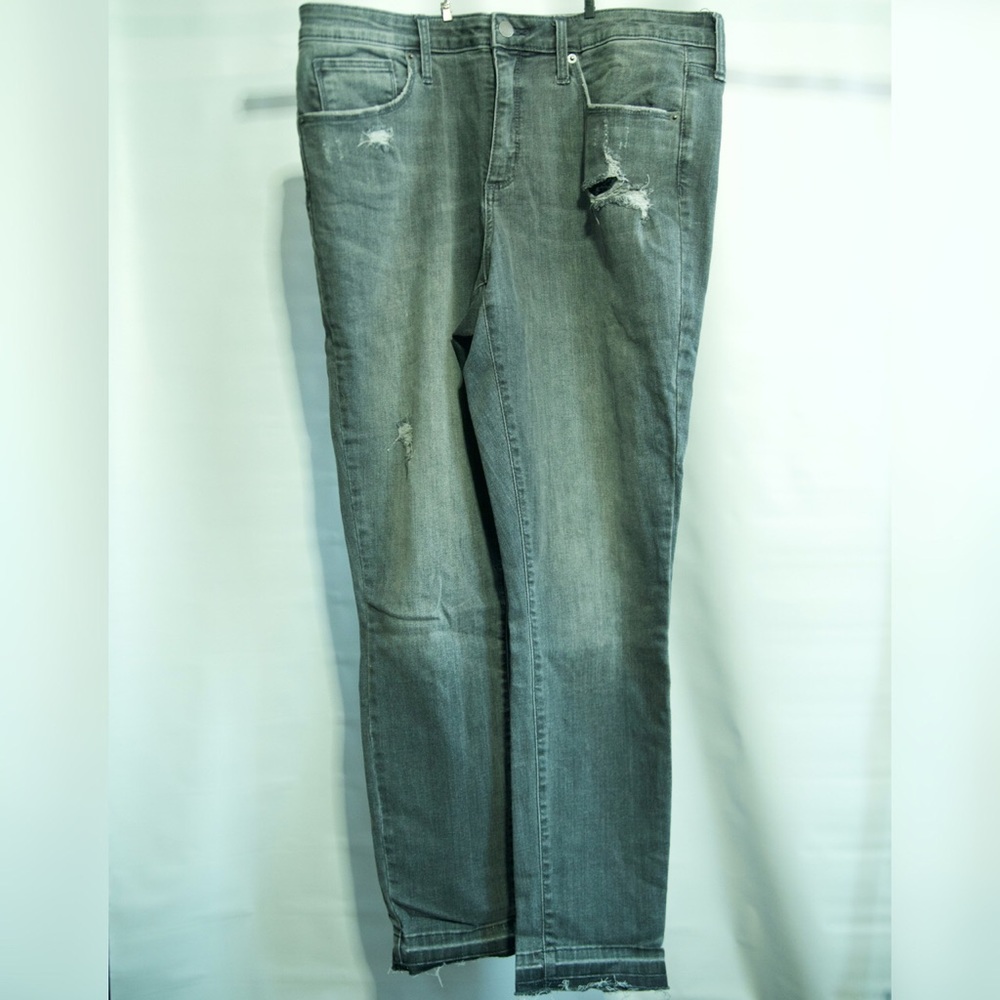 Universal thread Black stretchy skinny jeans